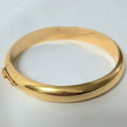 18K Guld Armring, Stor & Kraftig, Hängd Bangle. Armband, 140 bud, 19 000:-
