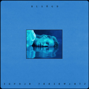 Blåögd – Molly Sandén