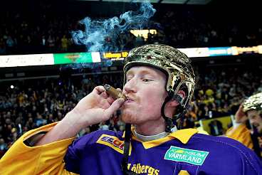 Hur mycket tjänar Jörgen Jönsson?